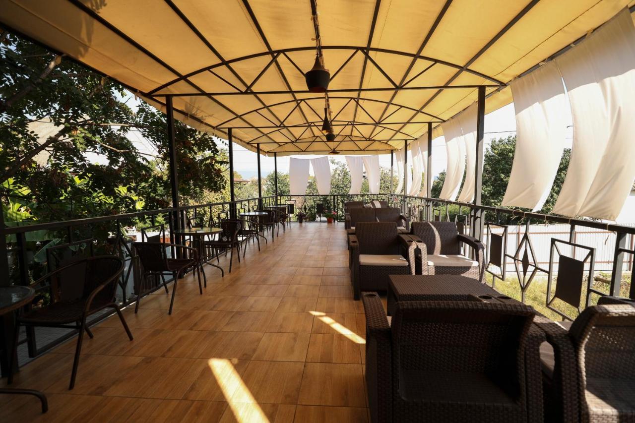 Hotel Capri 苏呼米 外观 照片
