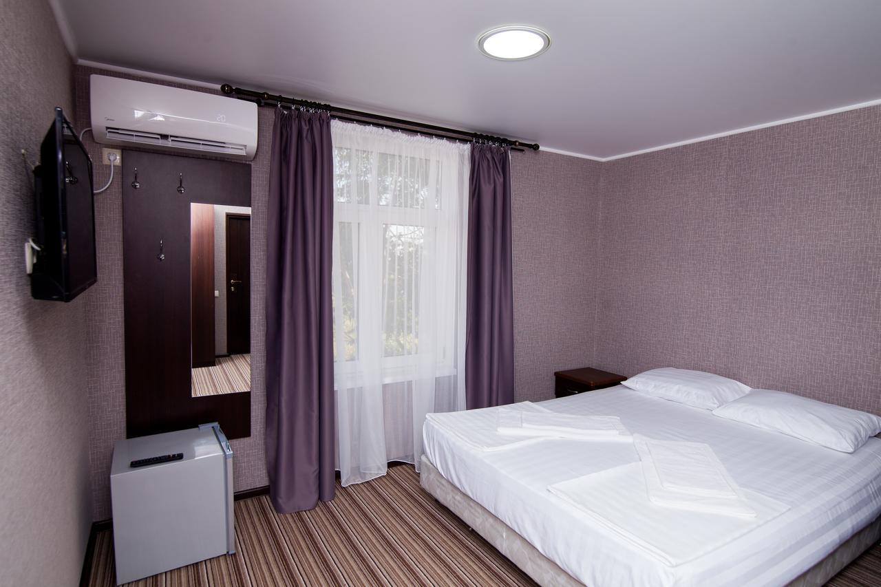 Hotel Capri 苏呼米 外观 照片