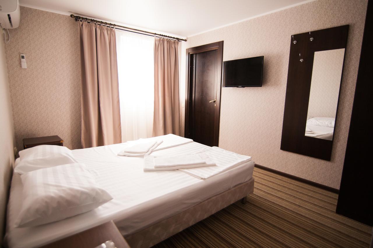 Hotel Capri 苏呼米 外观 照片