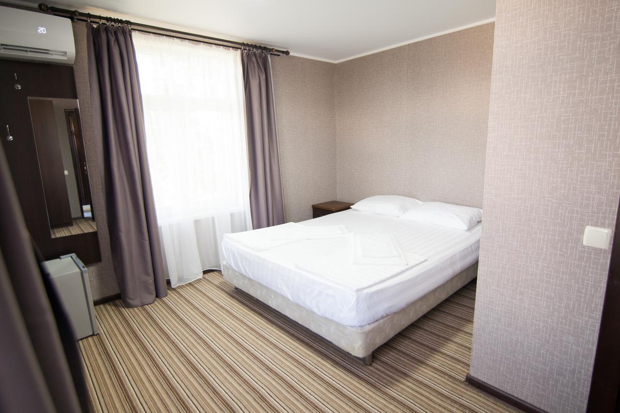 Hotel Capri 苏呼米 外观 照片