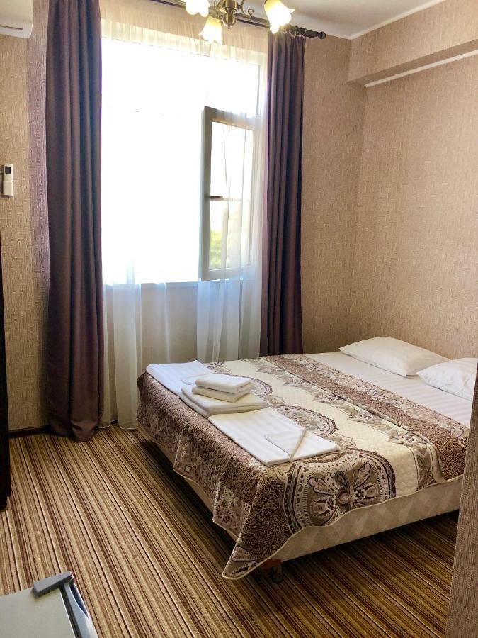 Hotel Capri 苏呼米 外观 照片