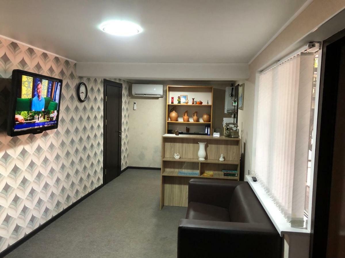 Hotel Capri 苏呼米 外观 照片