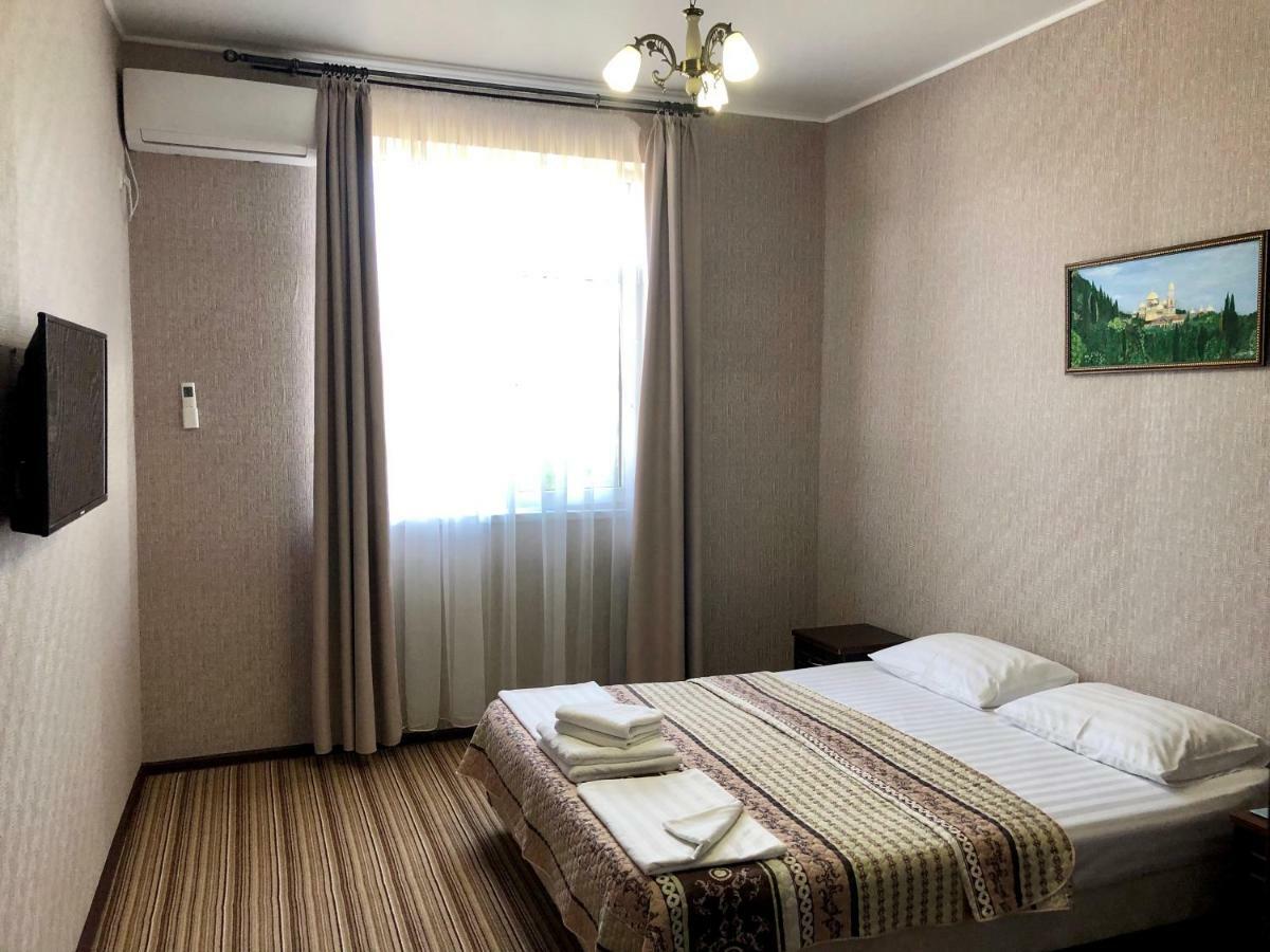 Hotel Capri 苏呼米 外观 照片