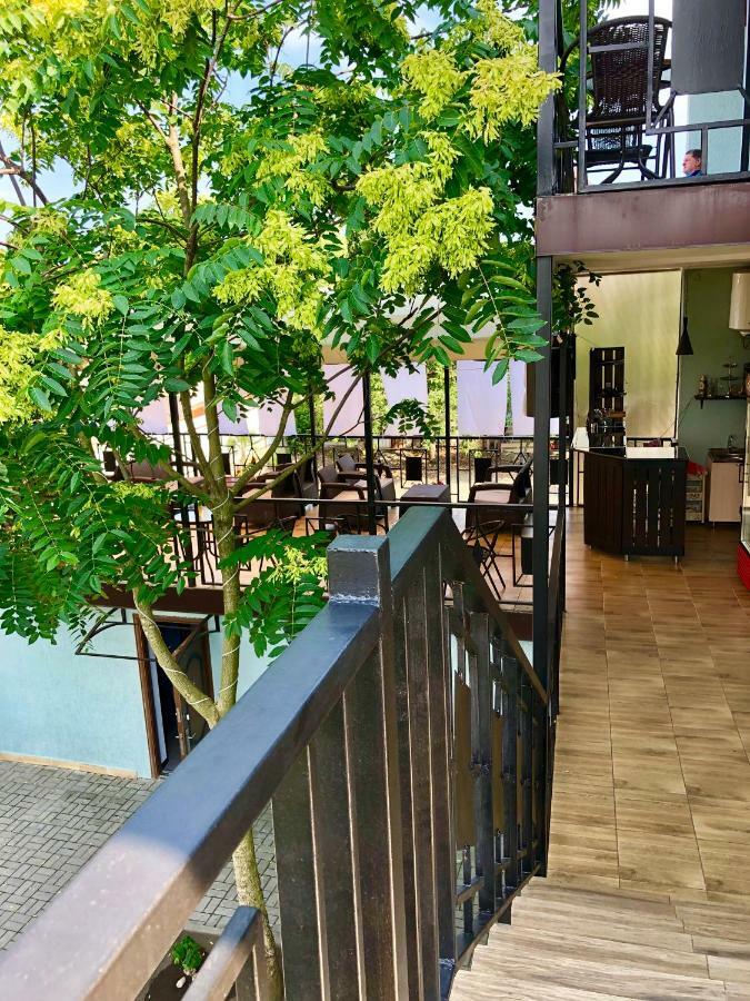 Hotel Capri 苏呼米 外观 照片